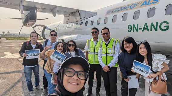 Penerbangan Gunung Everest dengan Lawatan Sehari Penuh Kathmandu