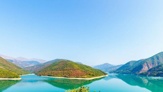 Tour guidato di un giorno intero a Kazbegi in Georgia