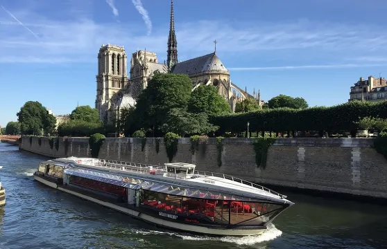 巴黎塞納河Bateaux Mouches晚餐郵輪