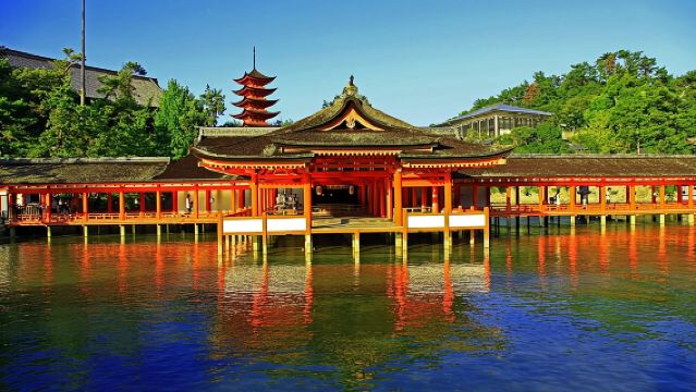 Full Day Hiroshima and Miyajima Bus Tour from Hiroshima