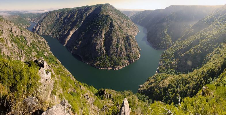 Tagestour Ribeira Sacra und Ourense mit Katarmaran-Kreuzfahrt