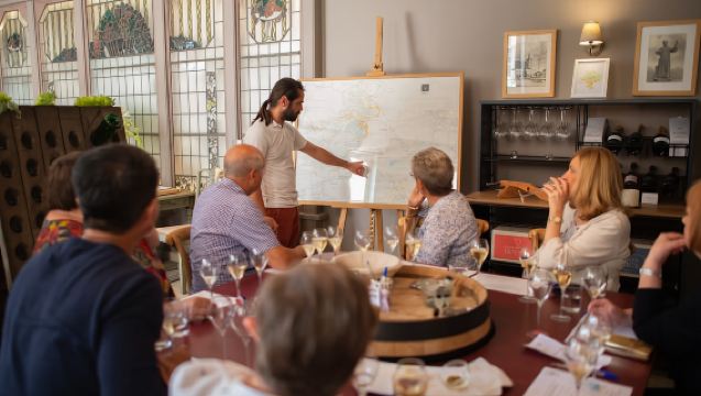 Aÿ-Champagne: Champagne House Tour and Tasting Class