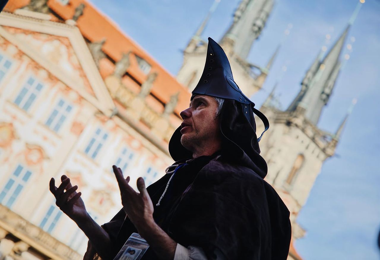 Prague: Plague Doctor Old Town History Walking Tour