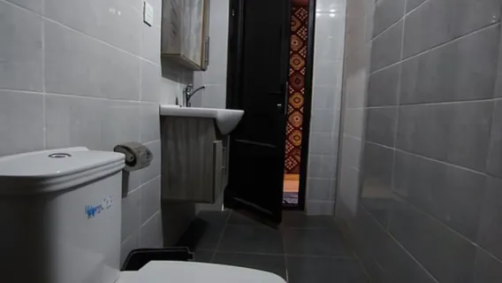 Wadi Rum: 1-Night Jeep Tour with Dinner and Breakfast