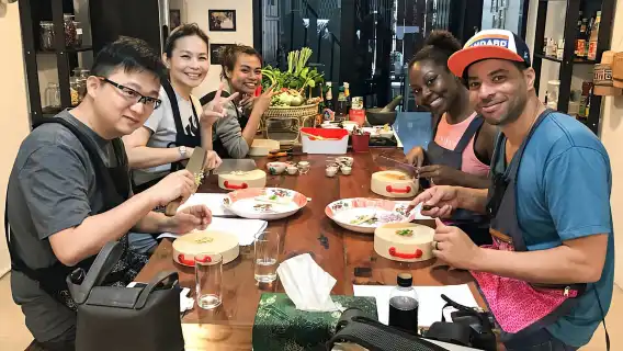 曼谷：泰國烹飪課和Onnuch市場之旅