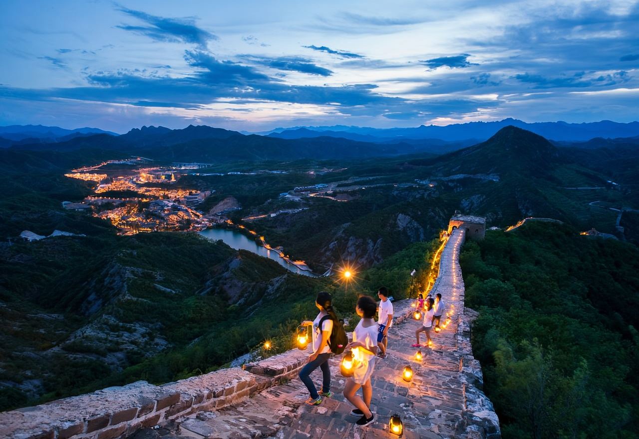 Tour di un giorno alla Città sull'acqua di Gubei - Degustazione di pranzo tipico / Opzionale visita alla Grande Muraglia di Simatai - Tour diurno/notturno