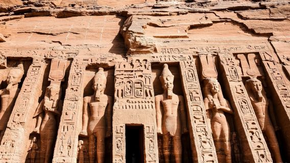 埃及全境|商務考察翻譯|展會翻譯|旅遊陪同|醫學翻譯|名校導覽|中文/英文|如需其他語言（請諮詢客服）