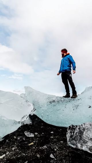 Iceland South Coast In-Depth Day Trip: Glacier Lagoon/Diamond Beach/Famous Waterfalls/Vik Town