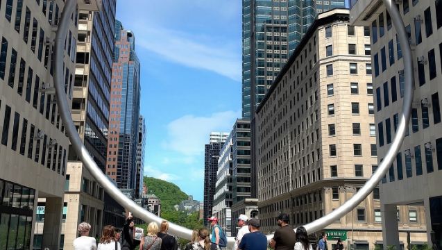 Montreal RESO Underground City + Downtown Tour by MTL Detours