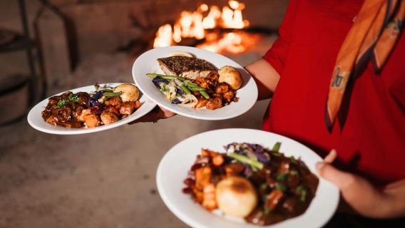 Longreach: Smithy's Outback Dinner and Show