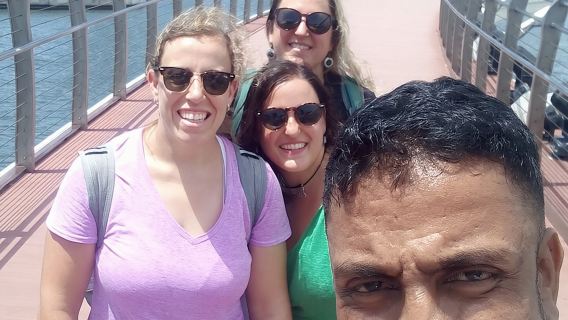 Il viaggio in tuk tuk è molto economico a Colombo (tour della città tutto compreso)