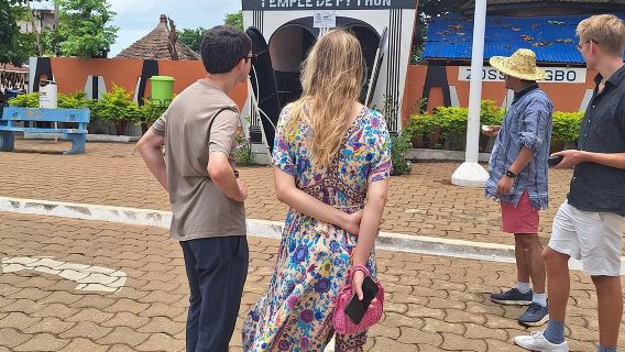 Excursión cultural privada de día completo a Cotonú, Ganvié y Ouidah