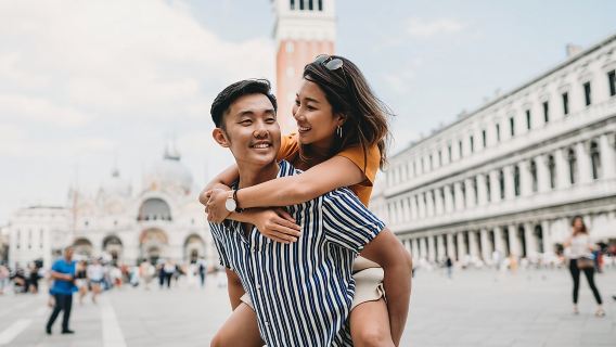 Fabulous photoshoot in the Canals of Venice