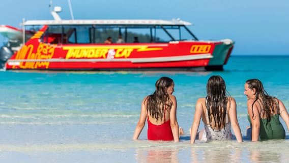 Tour alle Isole Whitsunday con motoscafo Thunder Cat/Blitz Cat: belvedere di Hill Inlet, pranzo e snorkeling