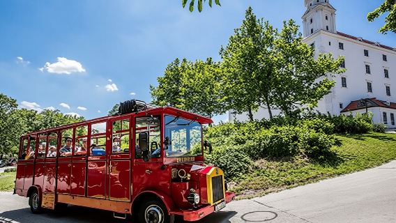 Bratislava: Sightseeing Bus Tour