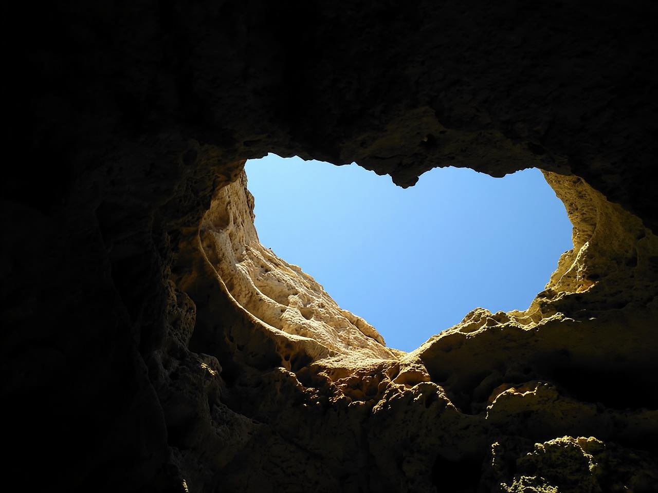 From Portimão: Benagil Caves & Marinha Beach Boat Tour