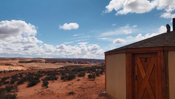 Страница: Традиционное пребывание в хоганах навахо и тур по каньону Антилопы