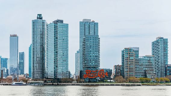 NYC: crociera di 2 ore e mezza alla scoperta del meglio di New York con biglietto salta-biglietto