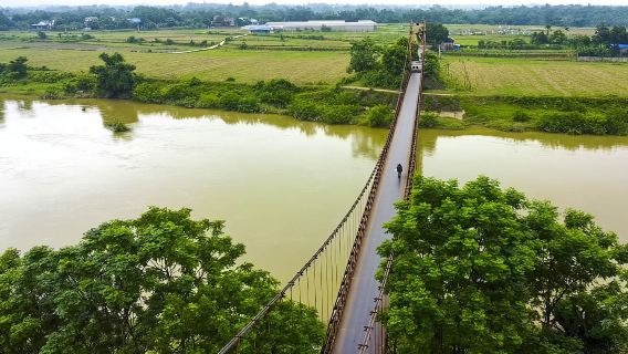 Exploring Dalat 3 majestic waterfalls by Easy rider