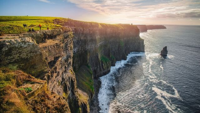 Tour trong ngày đến Vách đá Moher từ Dublin: Bao gồm The Wild Atlantic Way