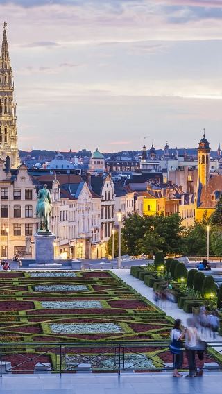 Brussels Grand-Place + Manneken Pis + Atomium day tour in Brussels, Netherlands