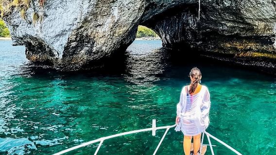 Boat and Snorkel Tour to 5 Islands of Los Arcos