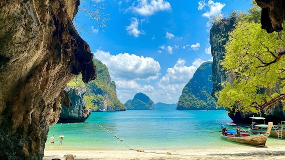 Hong Island snorkeling boat tour with 360° viewpoint from Krabi