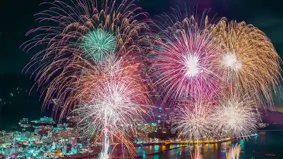 東京箱根熱海花火大會9人小團一日遊|東京飯店接駁＋中文服務
