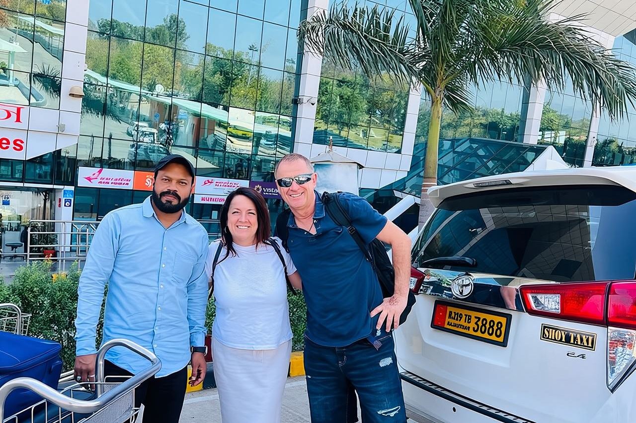 Tour turistico di un giorno intero a Udaipur in auto privata