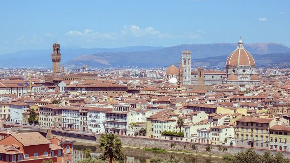 フィエーゾレ劇場とミケランジェロ広場へのゴルフカートツアー