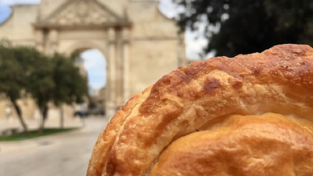 Lecce Geschichte und Straßenspezialitäten in einer Privatgruppe