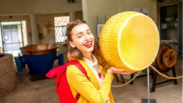 Tour della Fabbrica di Parmigiano e Prosciutto