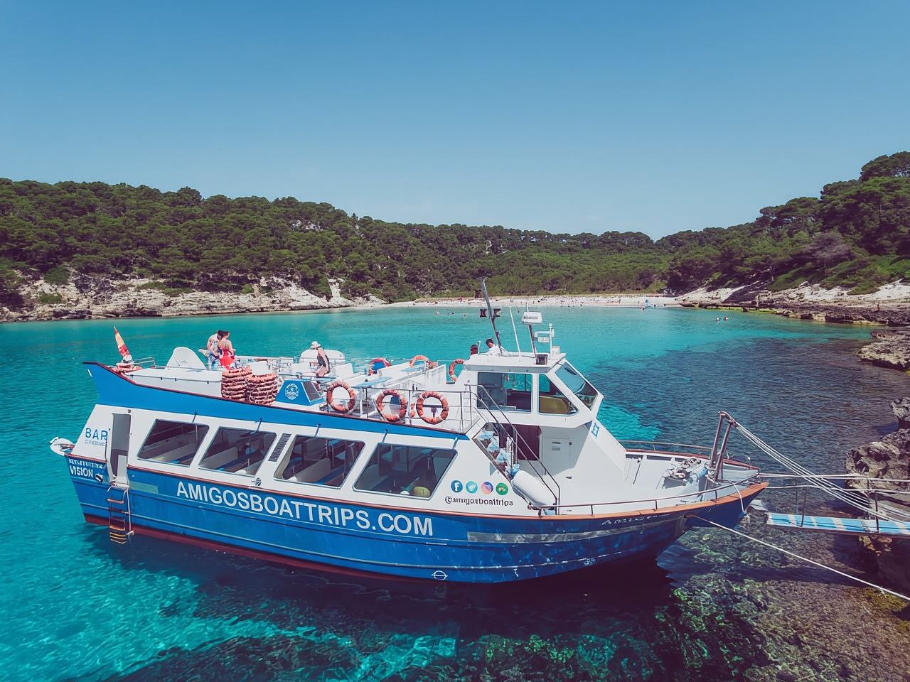 Cala'n Bosc: 3.5-Hour South Coast Sightseeing Boat Trip