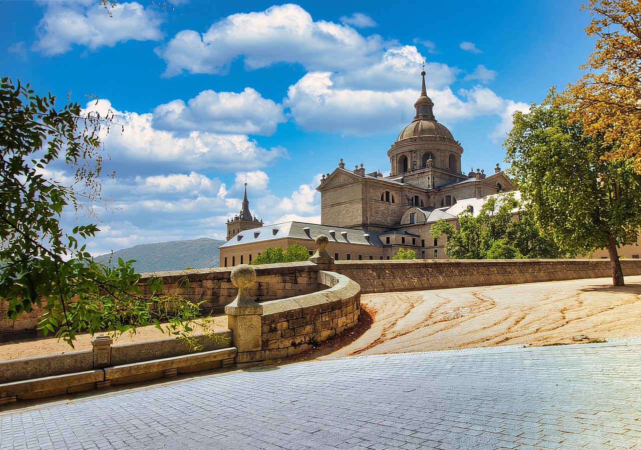 마드리드에서 출발: El Escorial, Valley 및 Segovia 당일 여행