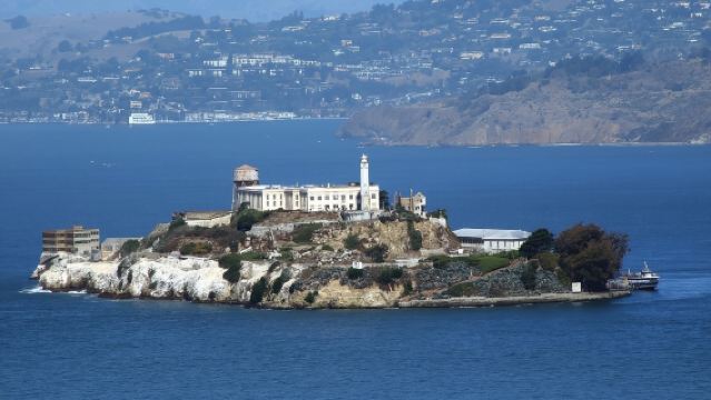 San Francisco + Golden Gate Bridge + Alcatraz Island + Fisherman's Wharf + Palace of Fine Arts Premium 1-day Tour