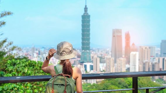 Tour privado personalizado de un día completo por Taipéi