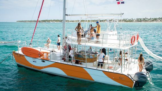 Small Group Snorkeling Cruise with Open Bar and Light Snacks