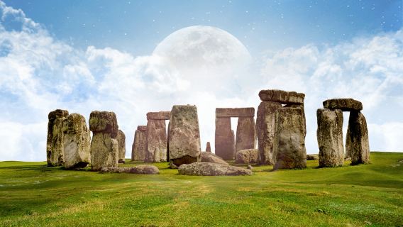 英国ウインザー城+ストーンヘンジ+バース ワンデーツアー【貸切チャーター専用ルートI 中日英対応ドライバーガイド】