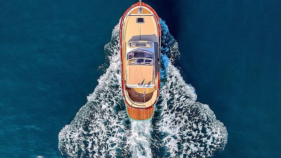 Tour privato di un giorno in barca sulla Costiera Amalfitana da Sorrento