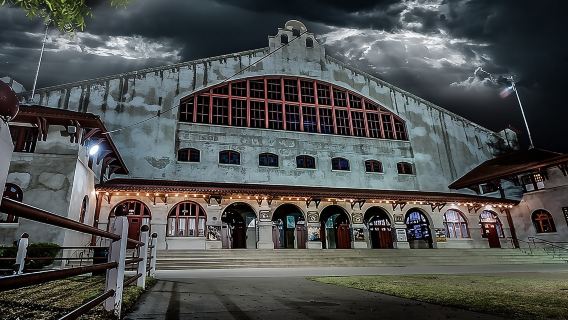 Sombras del corral: Recorridos fantasmales de Fort Worth