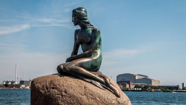 Highlights and Secrets of Copenhagen Private Walking Tour