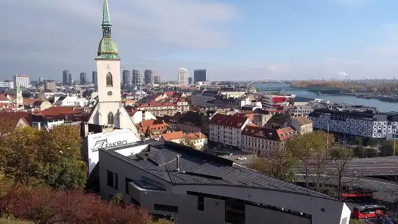 Bratislava walk tour with bonuses and castle 3€ + Tip, kids free
