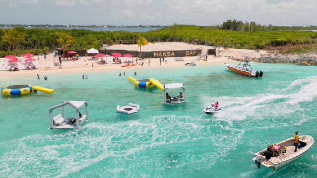 Maiali che nuotano a Nassau: Snorkeling, pranzo e spiaggia privata