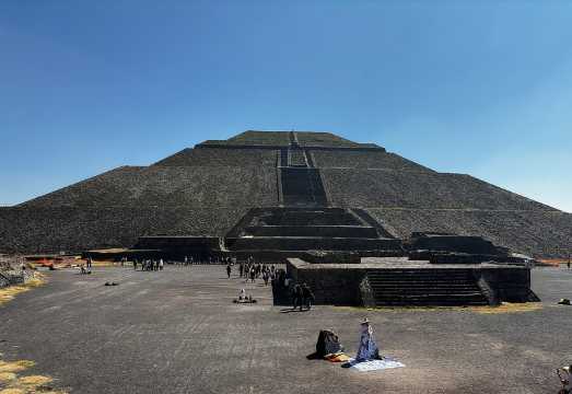 Teotihuacan Tour with Basilica of Guadalupe & Tlatelolco