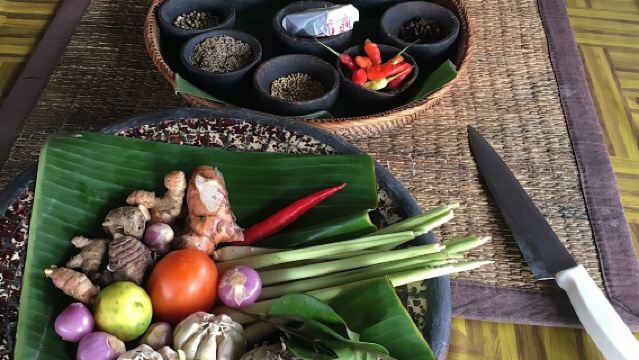 Kochkurs in Ubud mit optionalem Marktbesuch inklusive Abholung