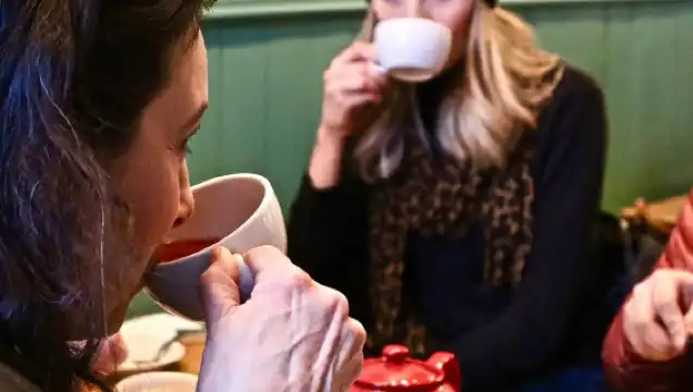 Edinburgh: Food Tour with Scotch, Haggis, Secret Dish & More