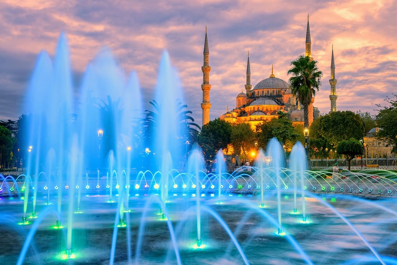 Istanbul: Hagia Sophia, Blue Mosque, and Grand Bazaar Tour