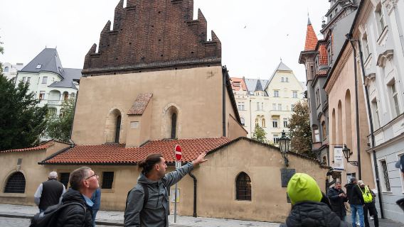 Praga: i punti salienti della città in autobus, in barca e a piedi