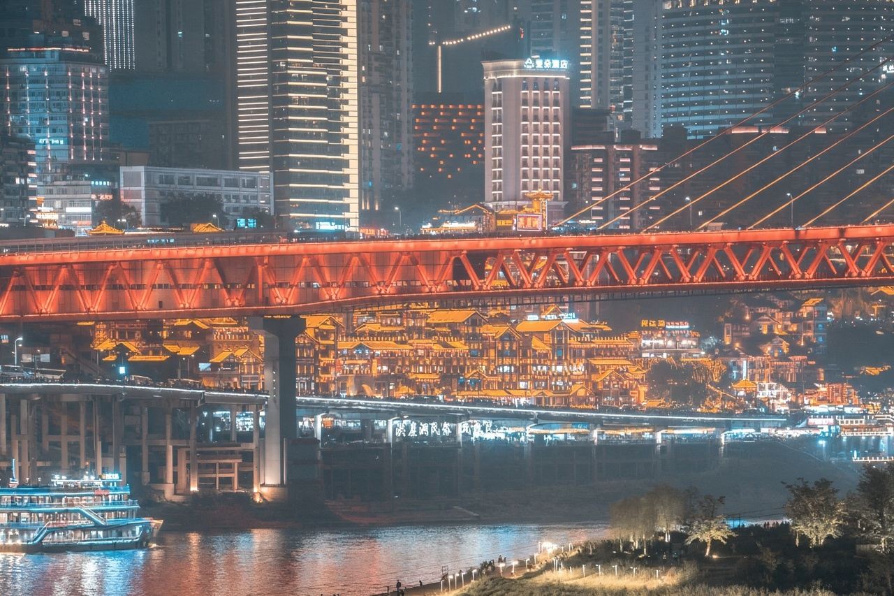 Chongqing Hongya Cave Trip Moments[Photographer Follow-Shot + One-on-One Photography + Lens as Brush + Light and Shadow as Ink + Capturing Highlight Moments]