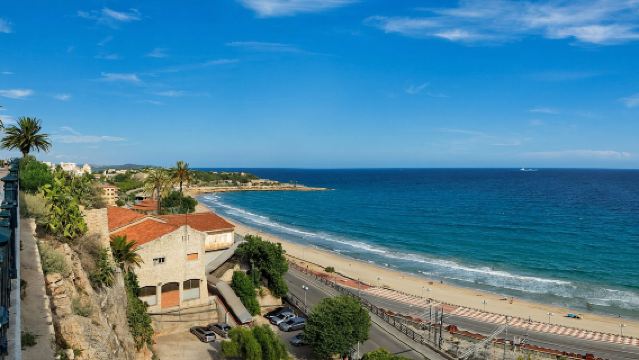 Barcelona-Tarragona Day Tour in Spain (Customizable Nearby Tours Available)